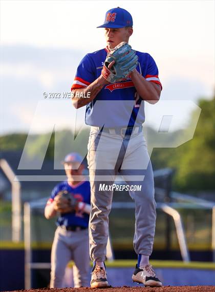 Thumbnail 2 in Madison Central vs. DeSoto Central photogallery.