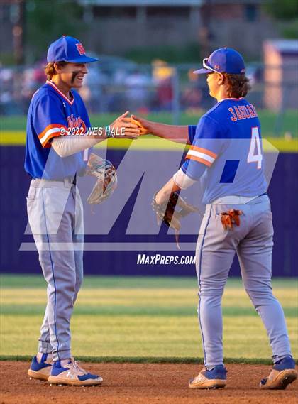 Thumbnail 2 in Madison Central vs. DeSoto Central photogallery.