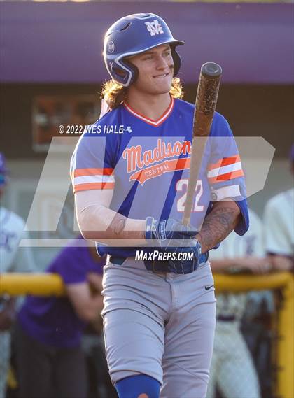 Thumbnail 2 in Madison Central vs. DeSoto Central photogallery.
