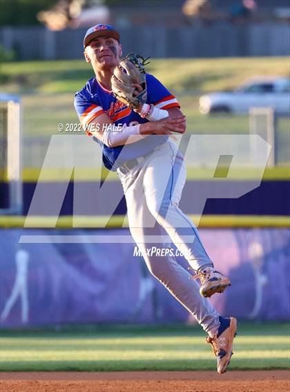 Thumbnail 3 in Madison Central vs. DeSoto Central photogallery.
