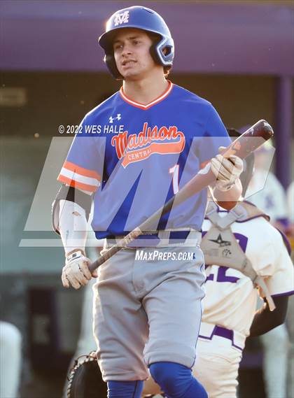 Thumbnail 2 in Madison Central vs. DeSoto Central photogallery.