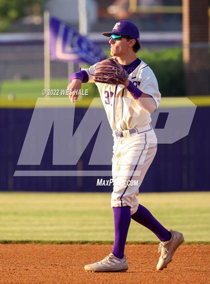 Thumbnail 1 in Madison Central vs. DeSoto Central photogallery.