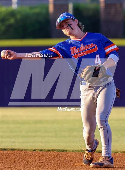 Thumbnail 1 in Madison Central vs. DeSoto Central photogallery.