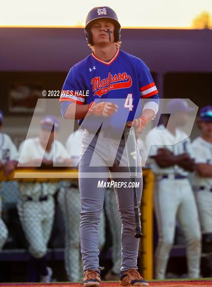 Thumbnail 2 in Madison Central vs. DeSoto Central photogallery.