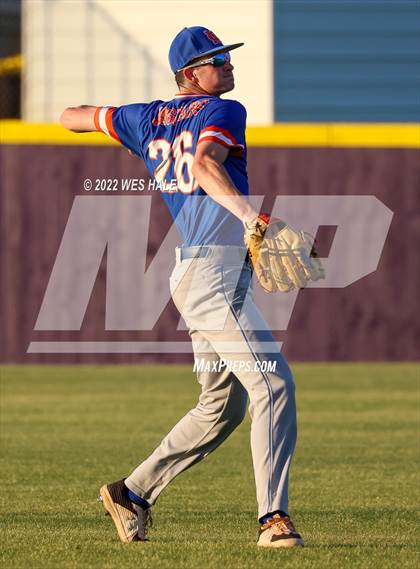 Thumbnail 2 in Madison Central vs. DeSoto Central photogallery.