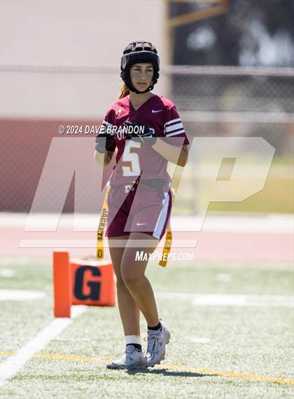 Thumbnail 3 in Oxnard vs. Westlake photogallery.