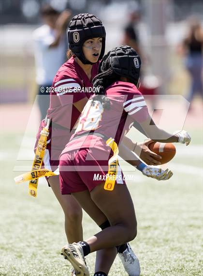 Thumbnail 1 in Oxnard vs. Westlake photogallery.