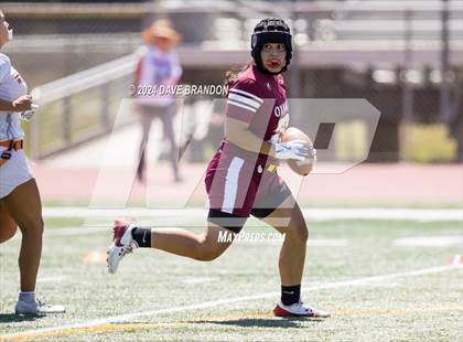 Thumbnail 2 in Oxnard vs. Westlake photogallery.