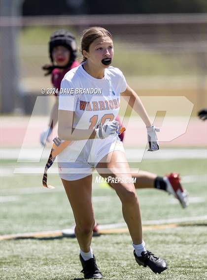Thumbnail 3 in Oxnard vs. Westlake photogallery.
