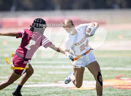 Thumbnail 1 in Oxnard vs. Westlake photogallery.