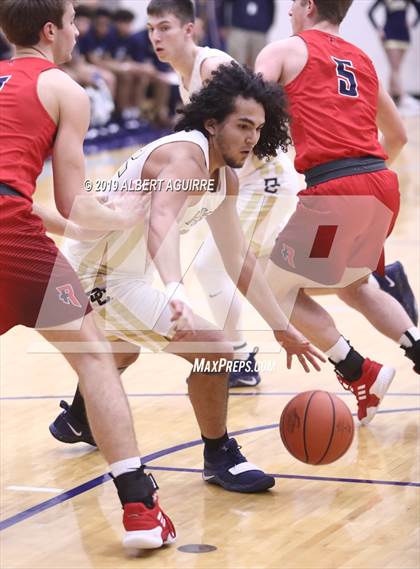 Thumbnail 1 in Roncalli vs. Decatur Central (IHSAA 4A 2nd Round Playoff) photogallery.