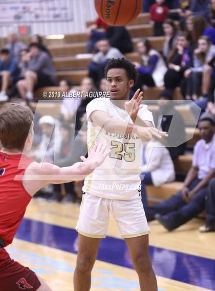 Thumbnail 2 in Roncalli vs. Decatur Central (IHSAA 4A 2nd Round Playoff) photogallery.