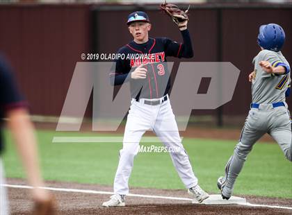 Thumbnail 3 in Sunnyvale vs. Aubrey (UIL 4A Area Playoff)  photogallery.
