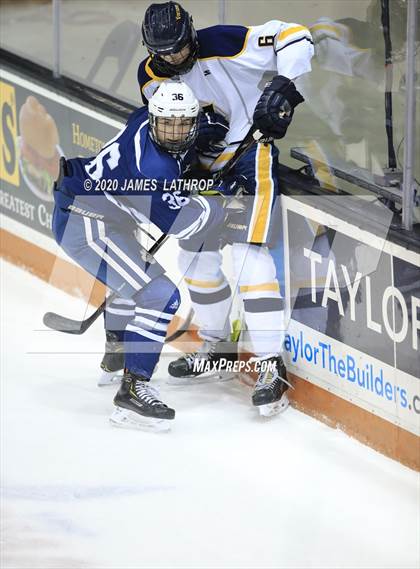 Thumbnail 3 in Victor vs. Pittsford photogallery.