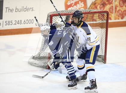 Thumbnail 2 in Victor vs. Pittsford photogallery.