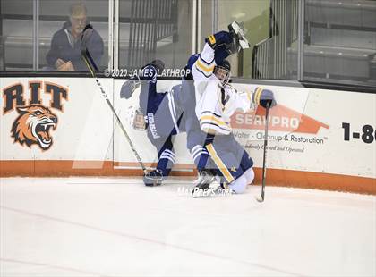 Thumbnail 2 in Victor vs. Pittsford photogallery.