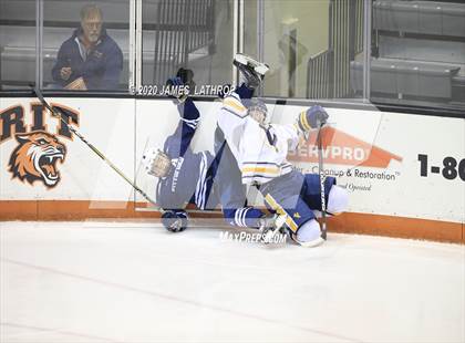 Thumbnail 2 in Victor vs. Pittsford photogallery.