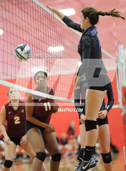 Thumbnail 1 in Oxnard vs. Carlsbad (HUDL SoCal Invite) photogallery.