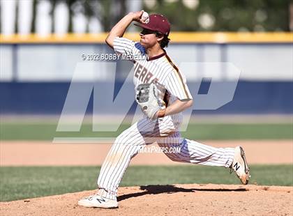 Thumbnail 3 in Sierra vs. Mendota photogallery.