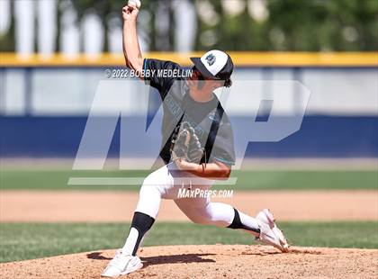 Thumbnail 2 in Sierra vs. Mendota photogallery.