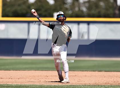 Thumbnail 1 in Sierra vs. Mendota photogallery.