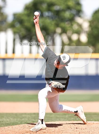 Thumbnail 3 in Sierra vs. Mendota photogallery.