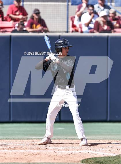 Thumbnail 2 in Sierra vs. Mendota photogallery.