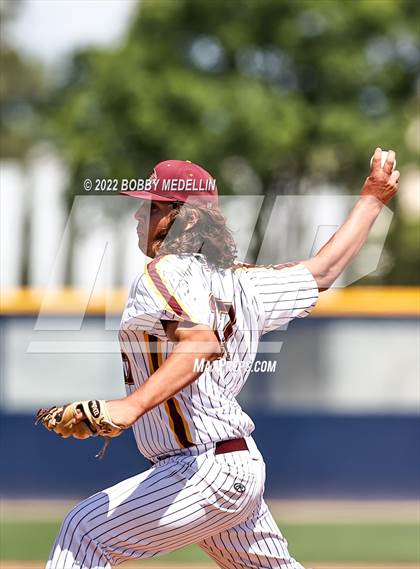 Thumbnail 2 in Sierra vs. Mendota photogallery.