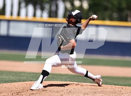 Thumbnail 1 in Sierra vs. Mendota photogallery.