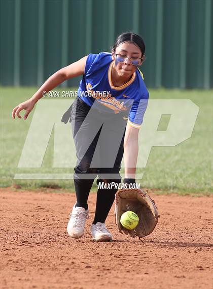 Thumbnail 2 in Dallas Samuell @ W.T. White (UIL Softball 5A Region II Bi-District) photogallery.