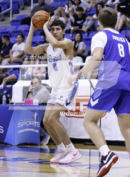 Thumbnail 1 in San Antonio Sports 1A-5A All-Star Game photogallery.