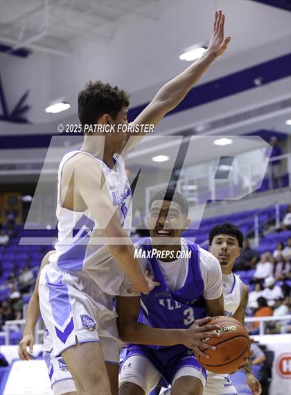 Thumbnail 1 in San Antonio Sports 1A-5A All-Star Game photogallery.