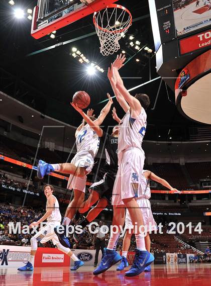 Thumbnail 2 in Santa Margarita vs. Brea Olinda (CIF SS 3AA Final) photogallery.