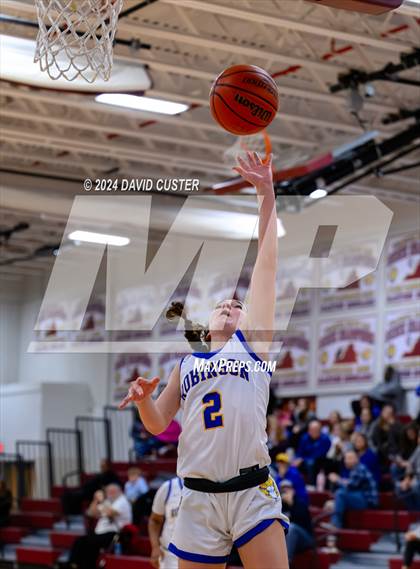 Thumbnail 2 in Robinson vs. St. Stephen's & St. Agnes (Cougar Holiday Classic) photogallery.