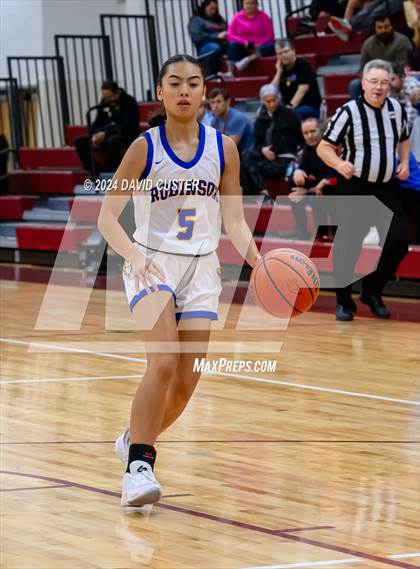 Thumbnail 3 in Robinson vs. St. Stephen's & St. Agnes (Cougar Holiday Classic) photogallery.