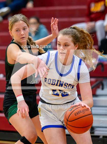 Thumbnail 3 in Robinson vs. St. Stephen's & St. Agnes (Cougar Holiday Classic) photogallery.