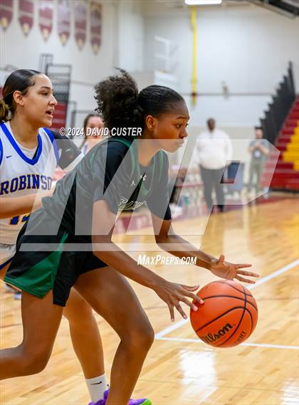 Thumbnail 3 in Robinson vs. St. Stephen's & St. Agnes (Cougar Holiday Classic) photogallery.