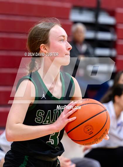 Thumbnail 1 in Robinson vs. St. Stephen's & St. Agnes (Cougar Holiday Classic) photogallery.