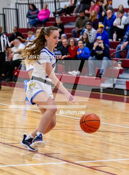 Thumbnail 3 in Robinson vs. St. Stephen's & St. Agnes (Cougar Holiday Classic) photogallery.
