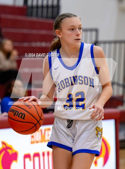 Thumbnail 1 in Robinson vs. St. Stephen's & St. Agnes (Cougar Holiday Classic) photogallery.