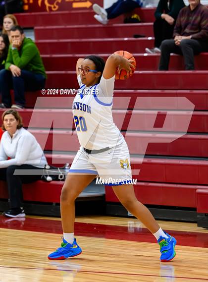 Thumbnail 1 in Robinson vs. St. Stephen's & St. Agnes (Cougar Holiday Classic) photogallery.