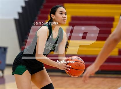 Thumbnail 3 in Robinson vs. St. Stephen's & St. Agnes (Cougar Holiday Classic) photogallery.