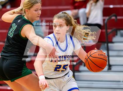 Thumbnail 2 in Robinson vs. St. Stephen's & St. Agnes (Cougar Holiday Classic) photogallery.