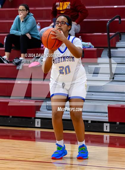 Thumbnail 2 in Robinson vs. St. Stephen's & St. Agnes (Cougar Holiday Classic) photogallery.