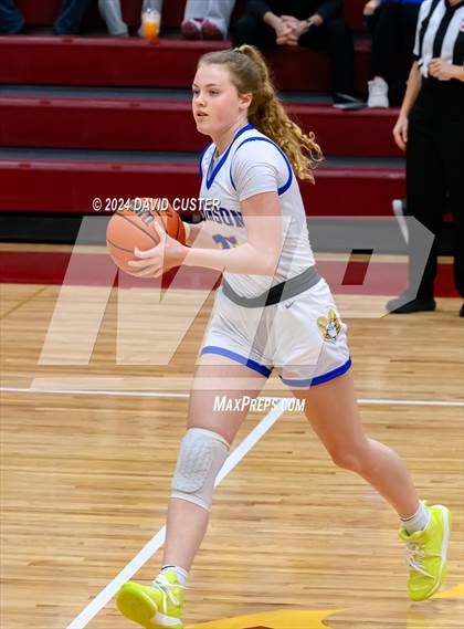 Thumbnail 1 in Robinson vs. St. Stephen's & St. Agnes (Cougar Holiday Classic) photogallery.