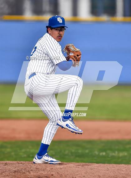 Thumbnail 2 in El Rancho @ Charter Oak photogallery.