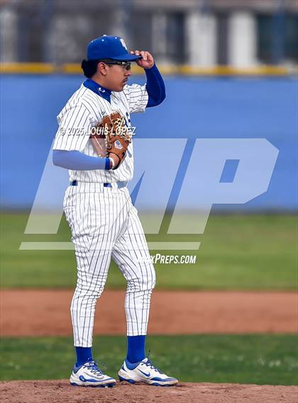 Thumbnail 1 in El Rancho @ Charter Oak photogallery.