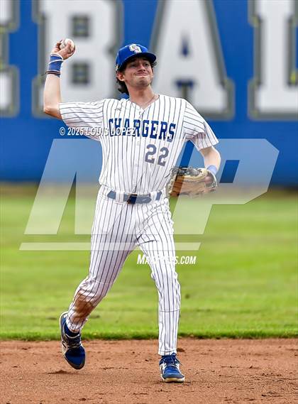 Thumbnail 1 in El Rancho @ Charter Oak photogallery.