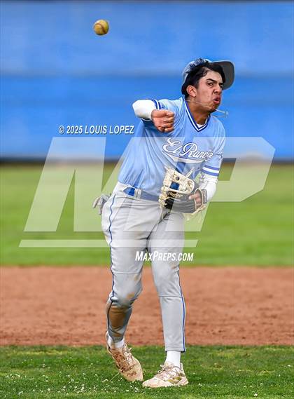 Thumbnail 2 in El Rancho @ Charter Oak photogallery.