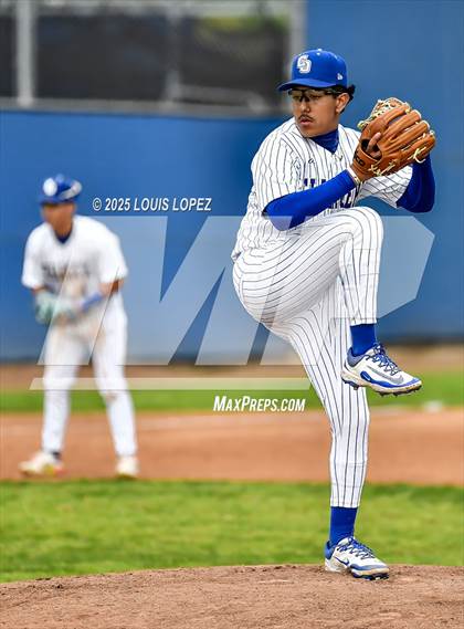 Thumbnail 3 in El Rancho @ Charter Oak photogallery.